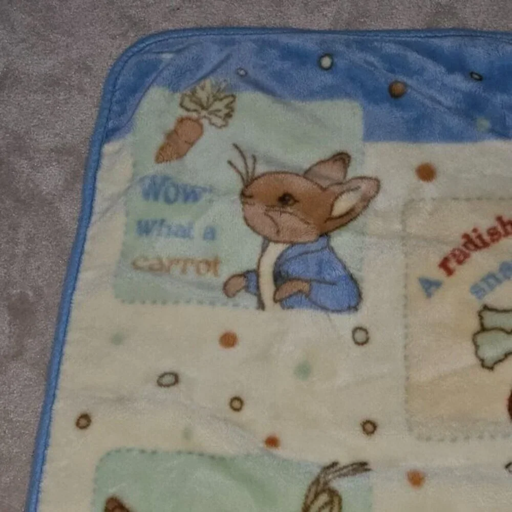 Beatrix Potter Peter Rabbit Baby Blanket 30x45 Acrylic Carrot Radish Crown Craft